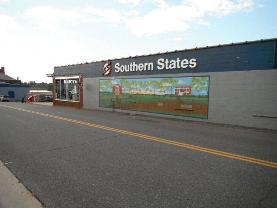 Images Coleman Farm Supply Inc.