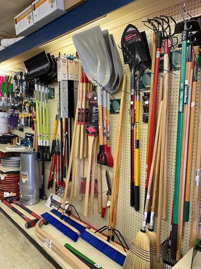 Images Coleman Farm Supply Inc.