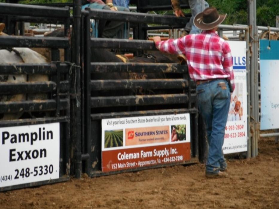 Images Coleman Farm Supply Inc.