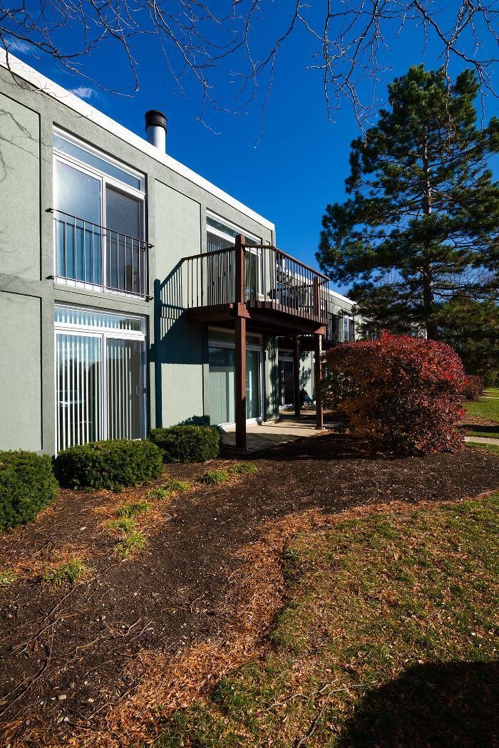 Images Foxboro Apartments