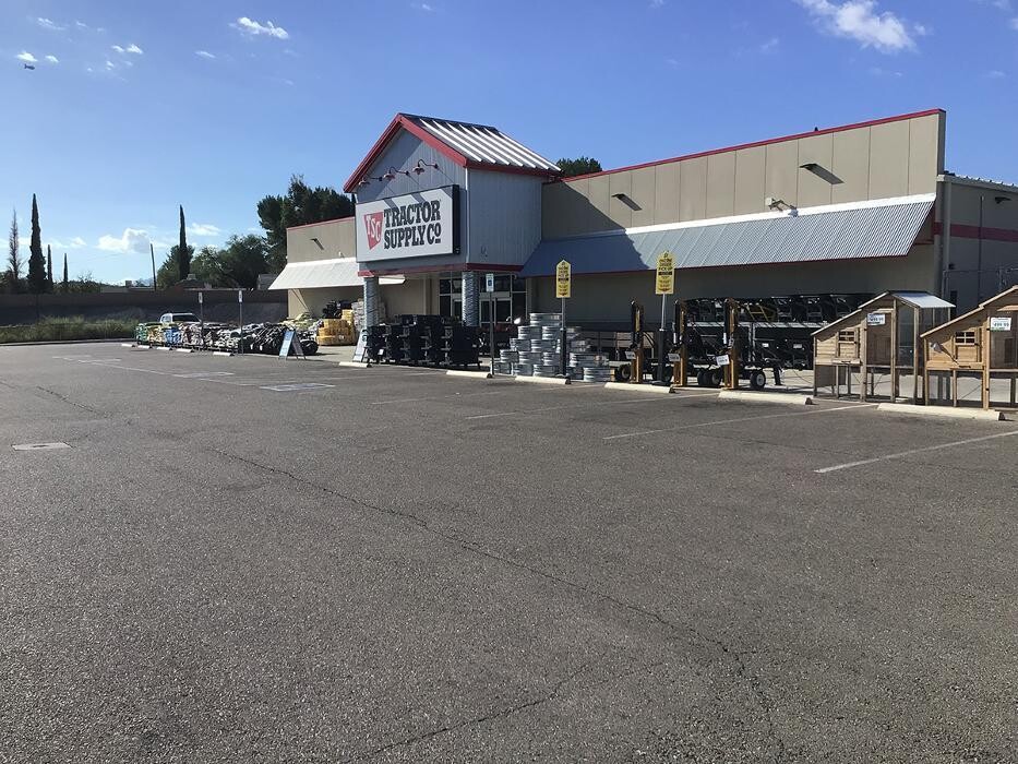 Images Tractor Supply Co.
