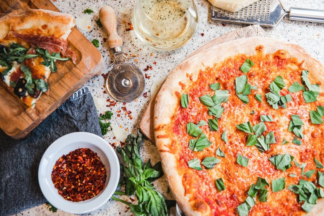 Images Sauce Pizza & Wine