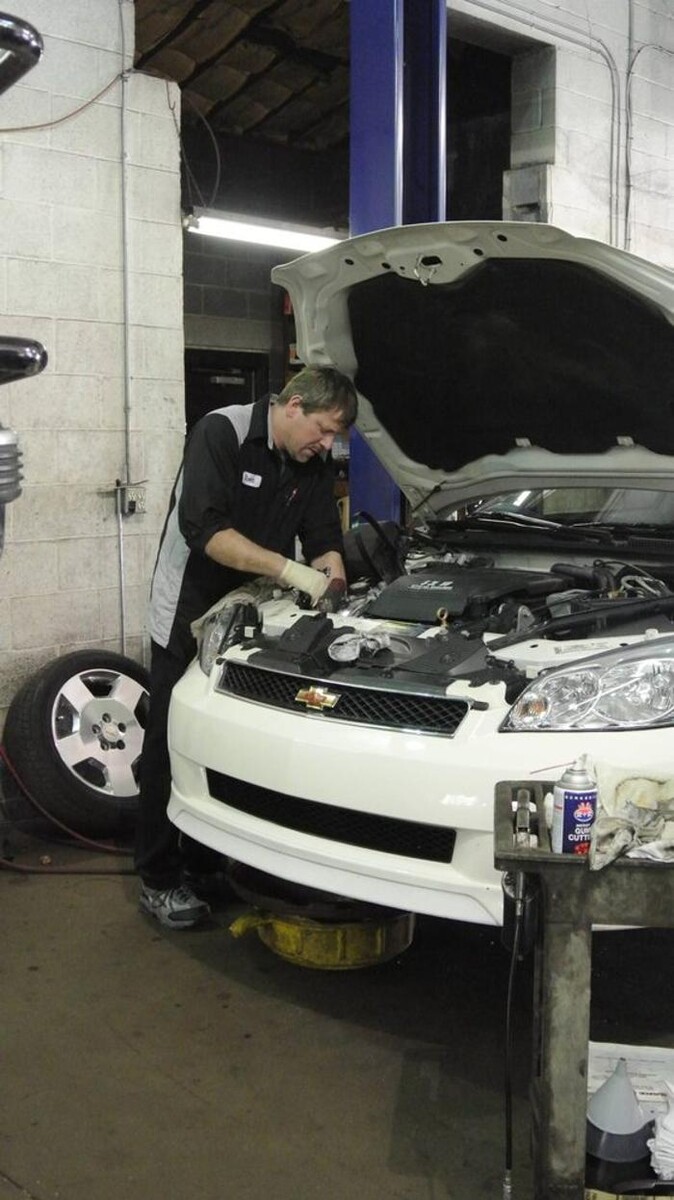 Images Pat's Brake Service Inc. & Lynn's Garage