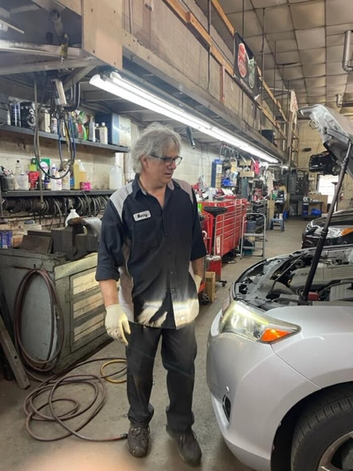 Images Pat's Brake Service Inc. & Lynn's Garage