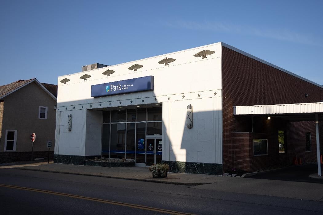 Images Park National Bank: Utica Office