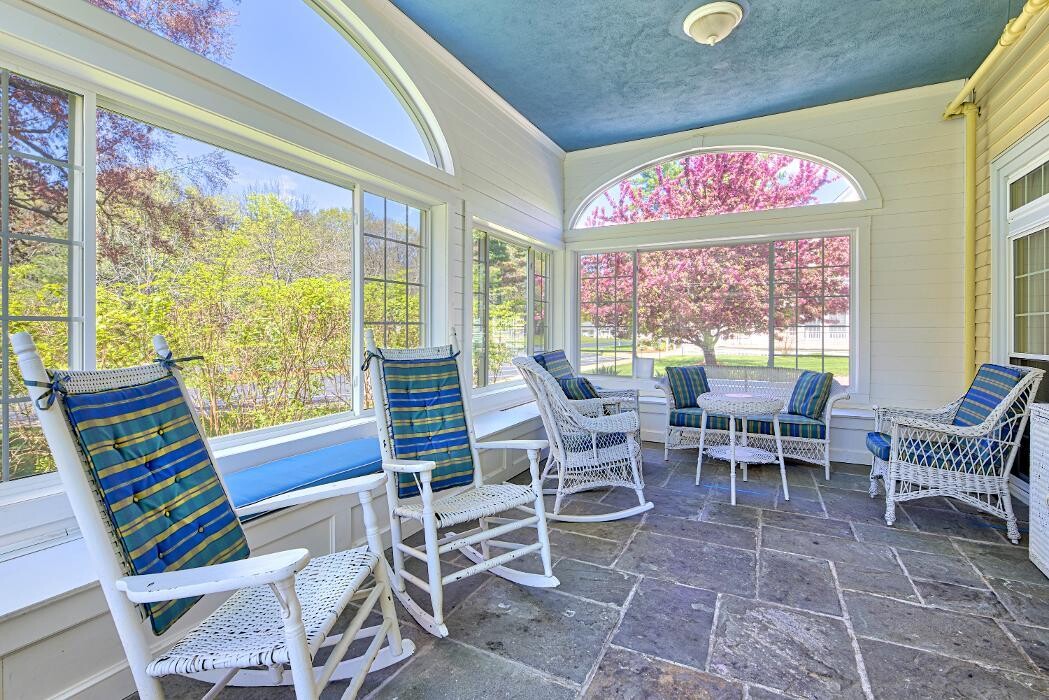 Images Pond Home