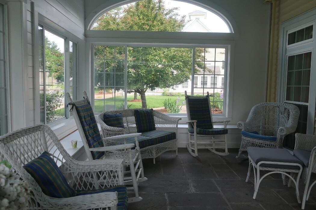 Images Pond Home