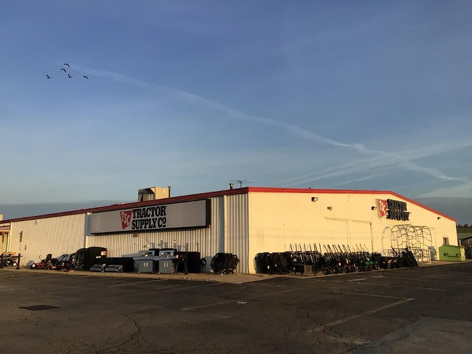 Images Tractor Supply Co.