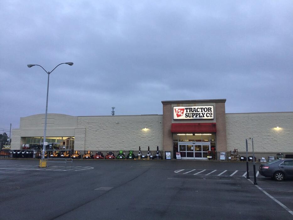 Images Tractor Supply Co.