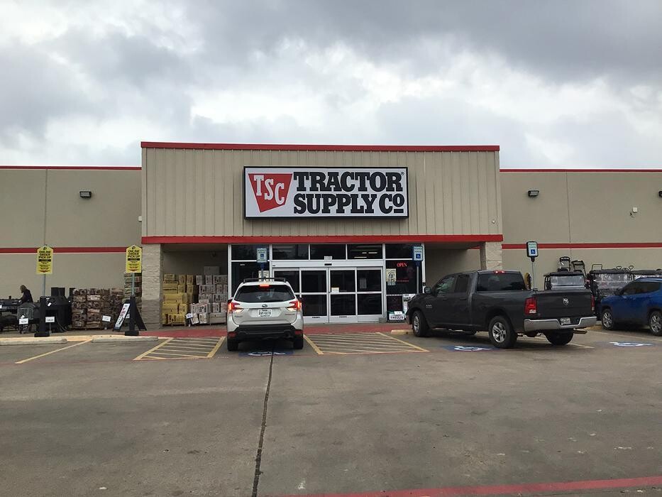 Images Tractor Supply Co.