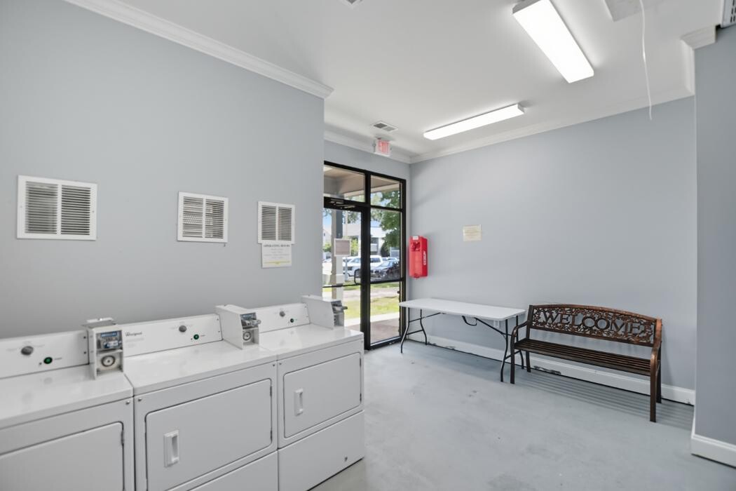 Images Summer Tree Apartments