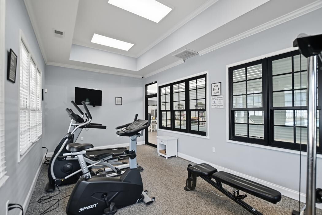 Images Summer Tree Apartments