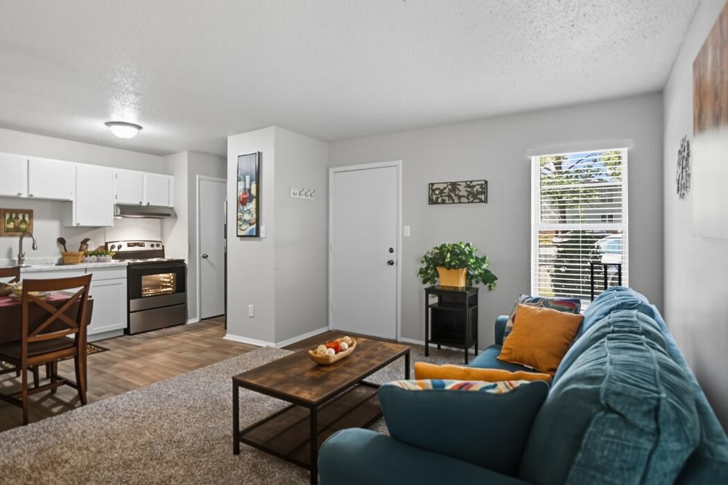 Images Summer Tree Apartments