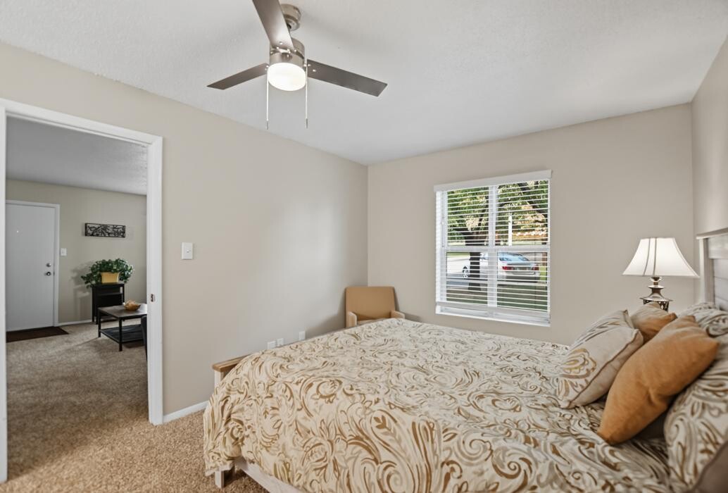 Images Summer Tree Apartments