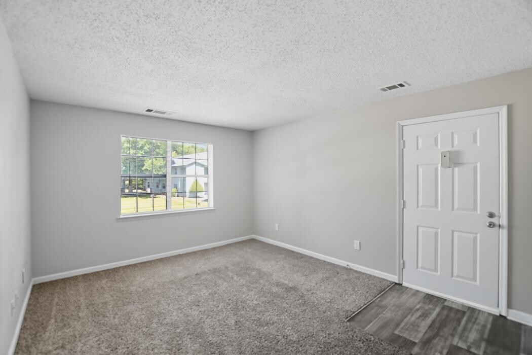 Images Summer Tree Apartments