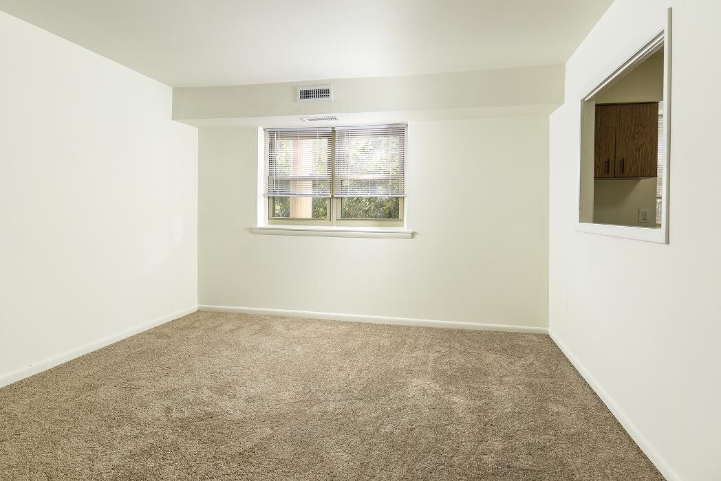 Images Governor Mifflin Apartments