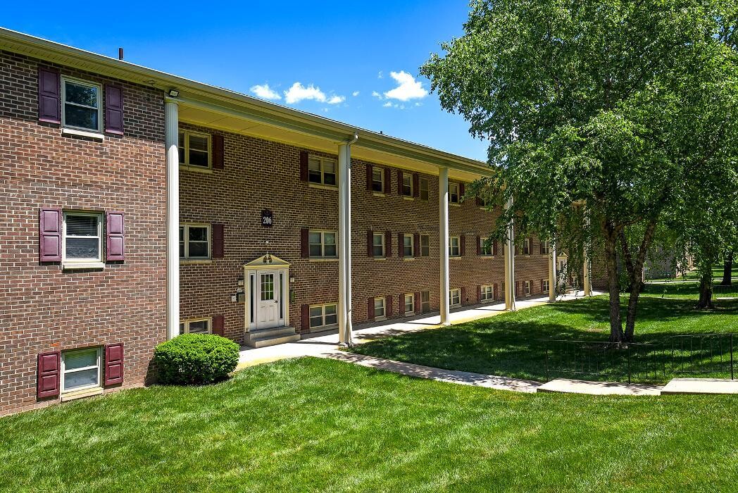 Images Governor Mifflin Apartments