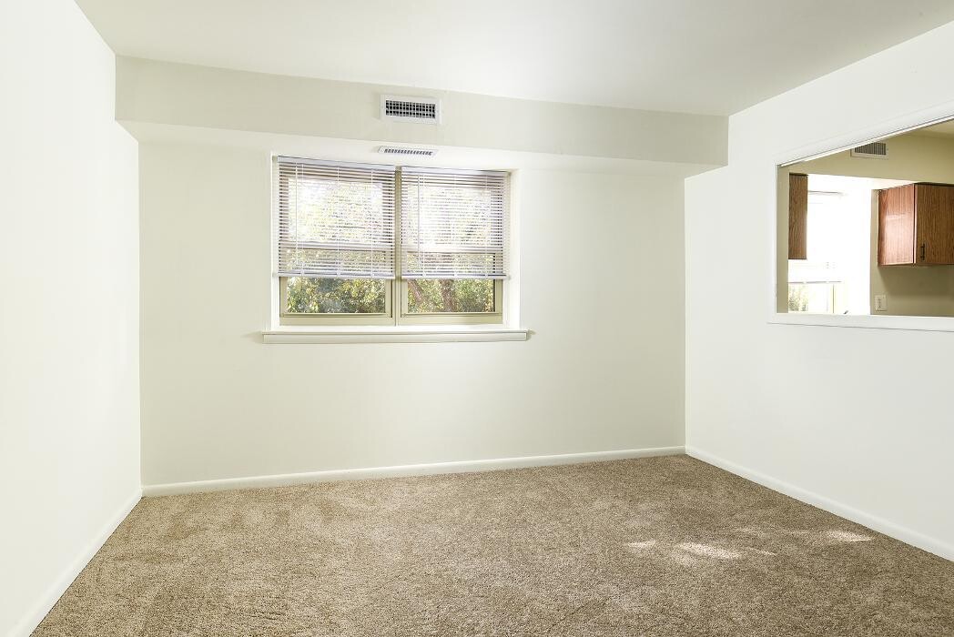 Images Governor Mifflin Apartments