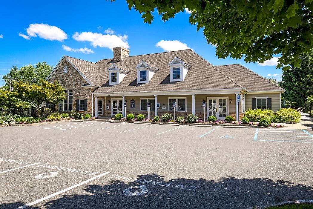 Images Governor Mifflin Apartments