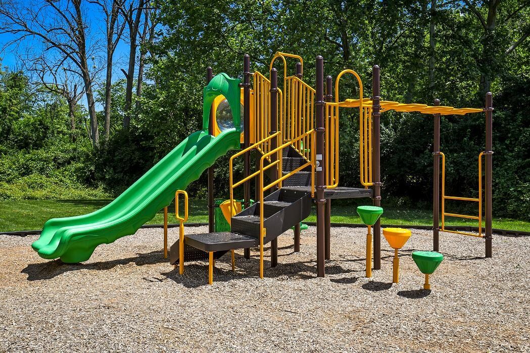 Images Governor Mifflin Apartments