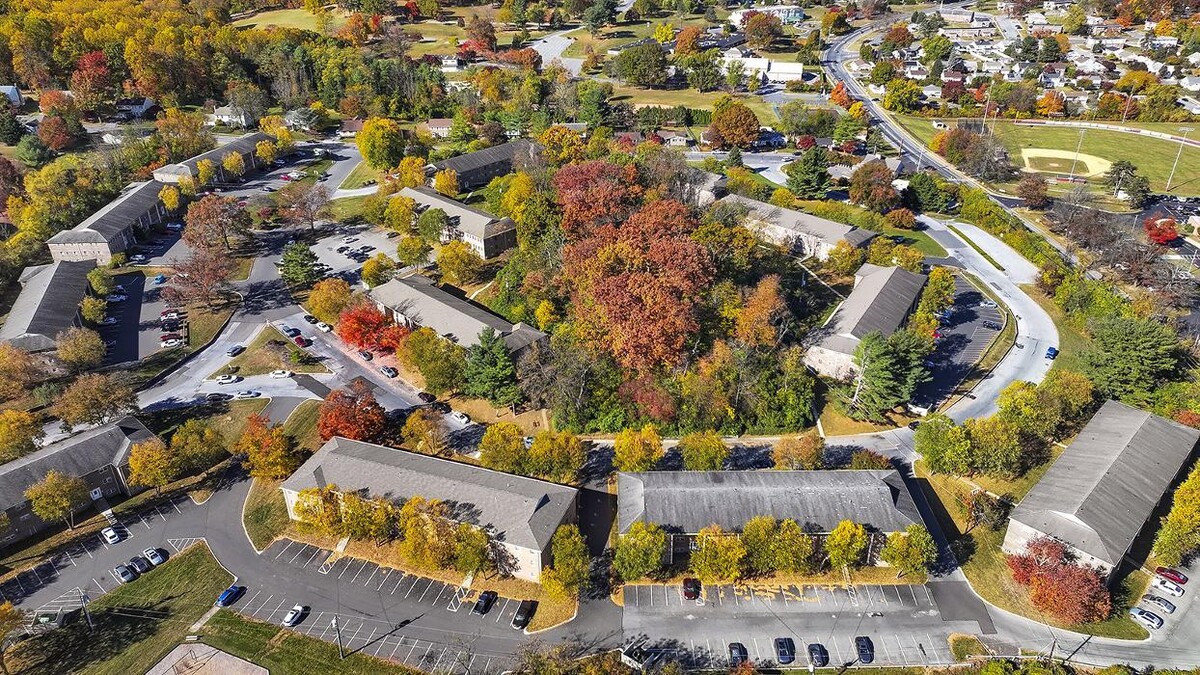 Images Governor Mifflin Apartments