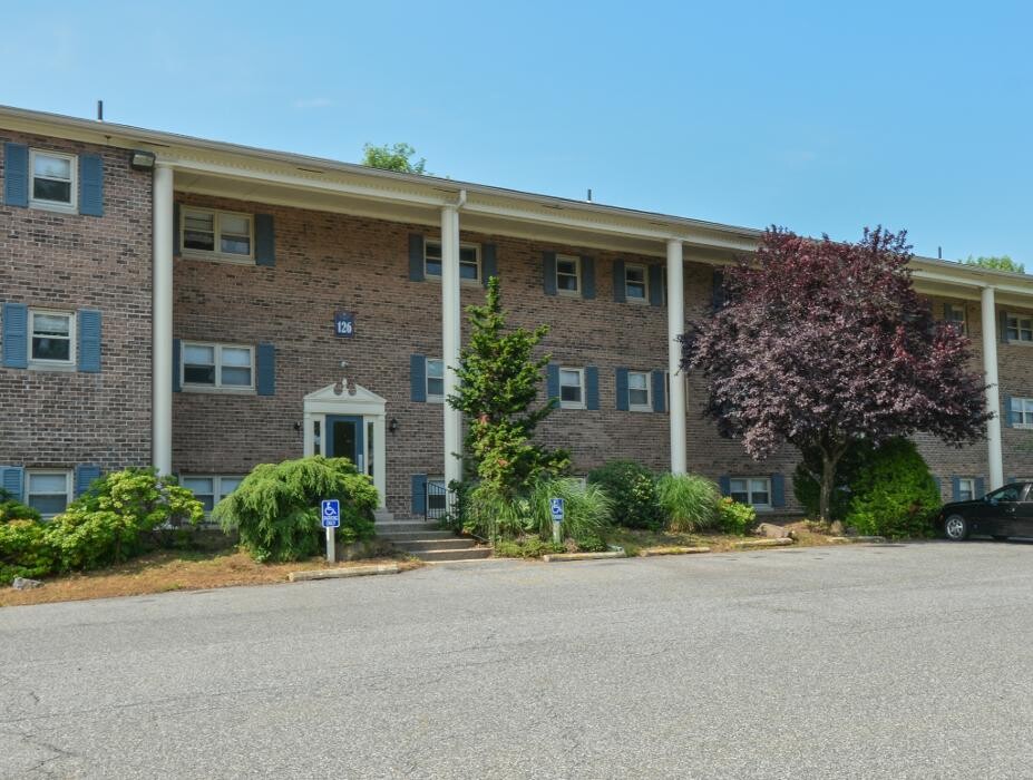 Images Governor Mifflin Apartments