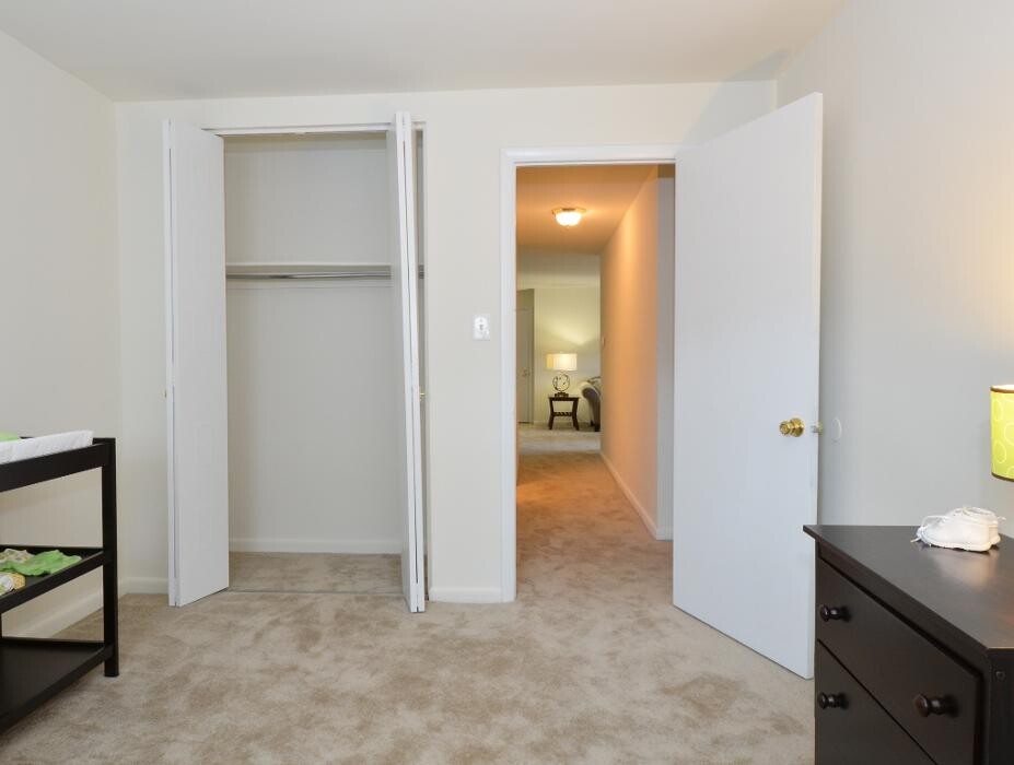 Images Governor Mifflin Apartments