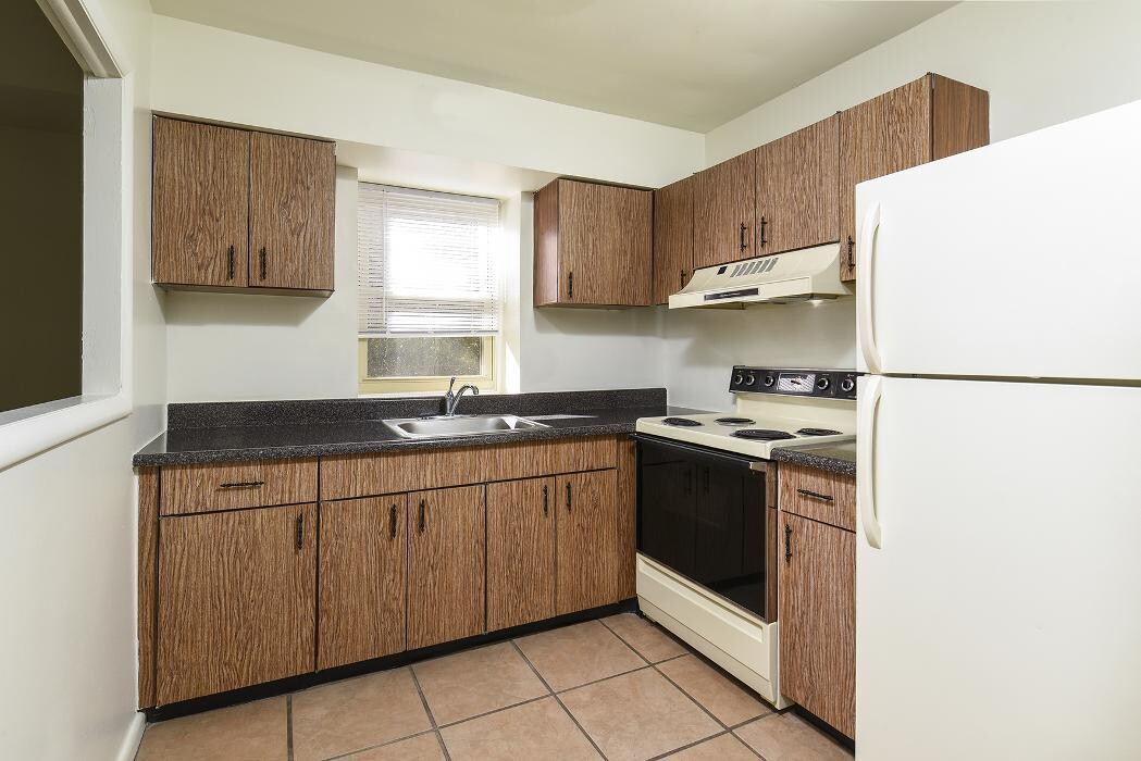 Images Governor Mifflin Apartments