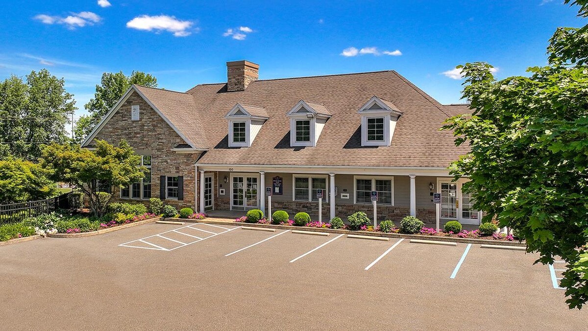 Images Governor Mifflin Apartments