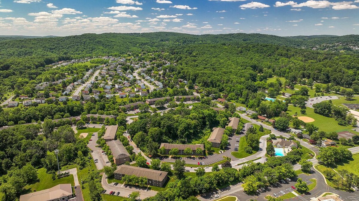 Images Governor Mifflin Apartments