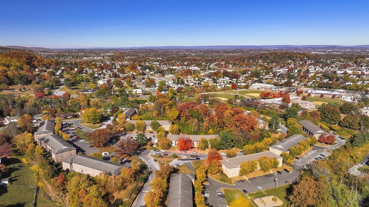 Images Governor Mifflin Apartments