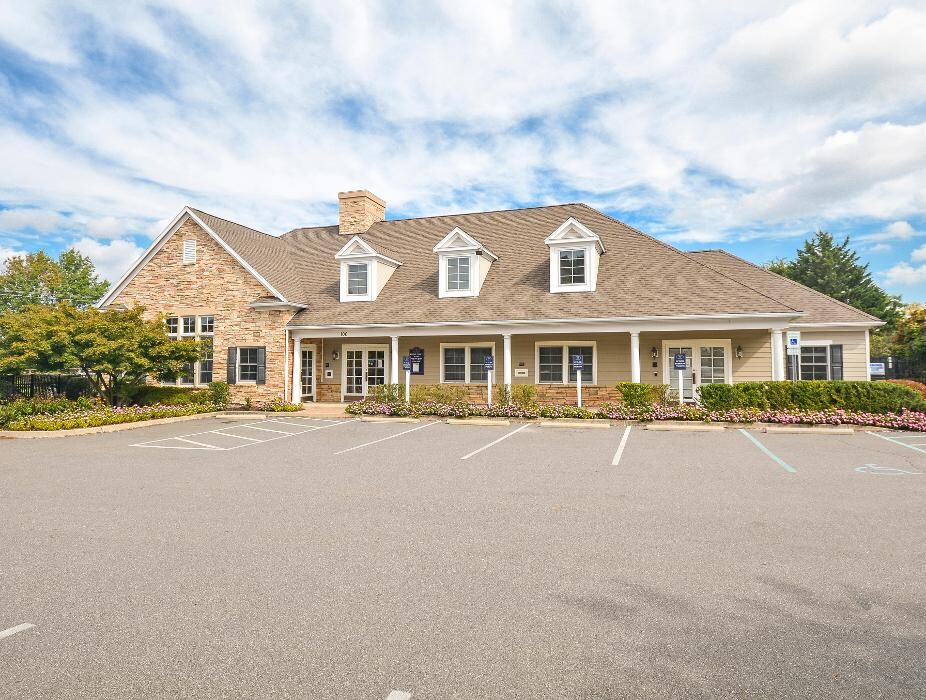 Images Governor Mifflin Apartments