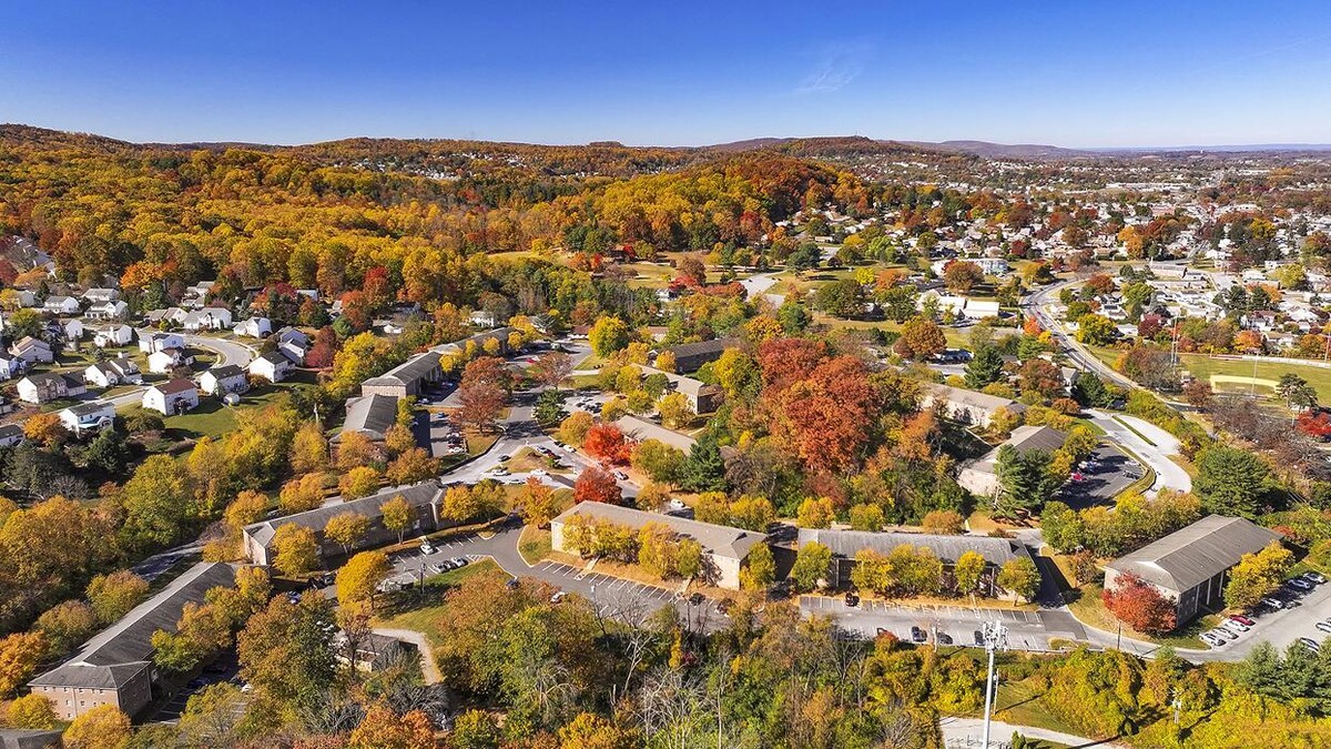 Images Governor Mifflin Apartments