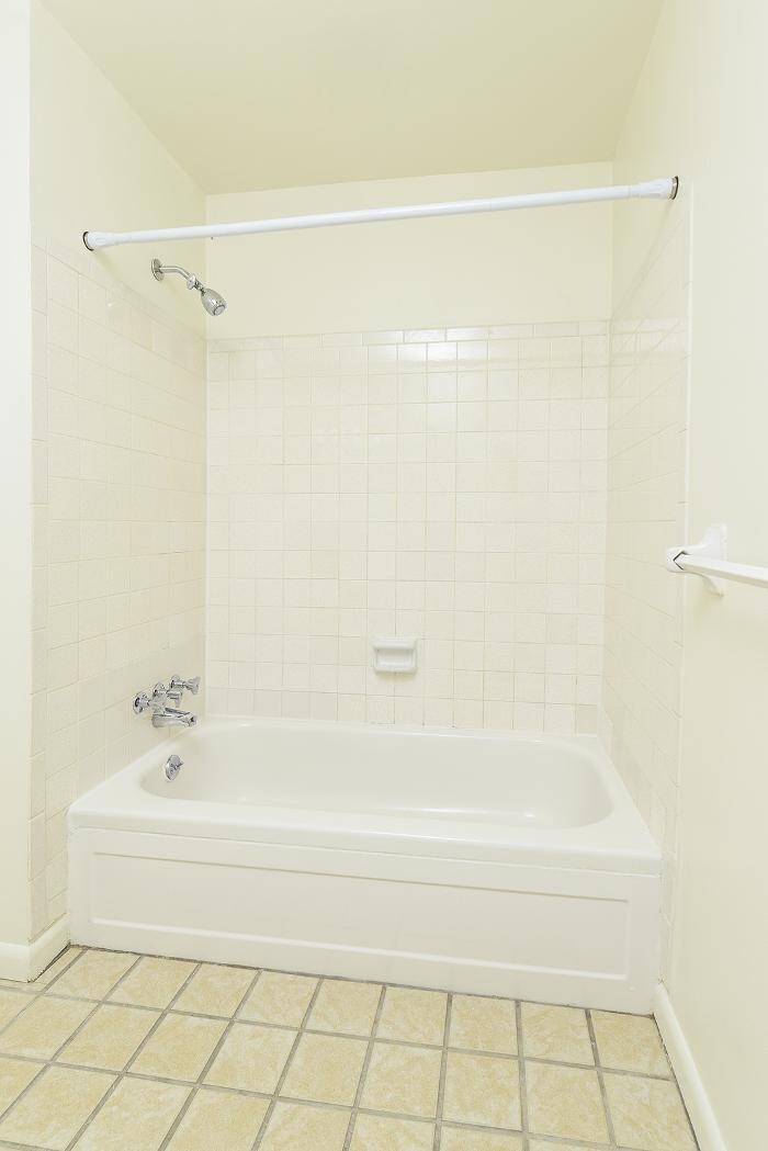 Images Governor Mifflin Apartments