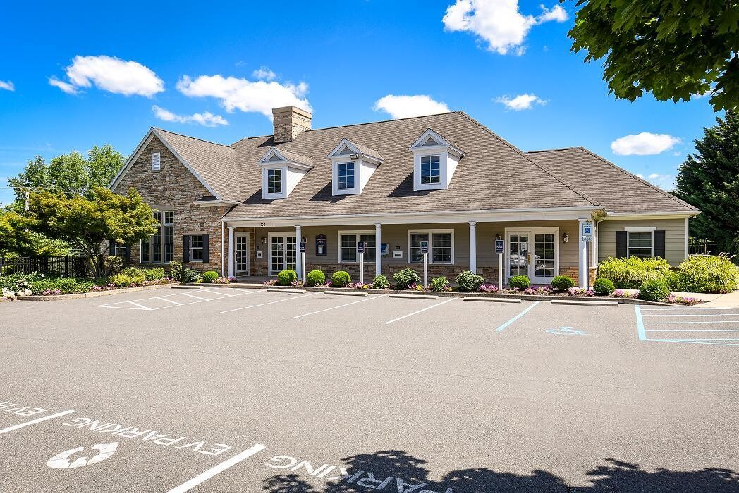 Images Governor Mifflin Apartments