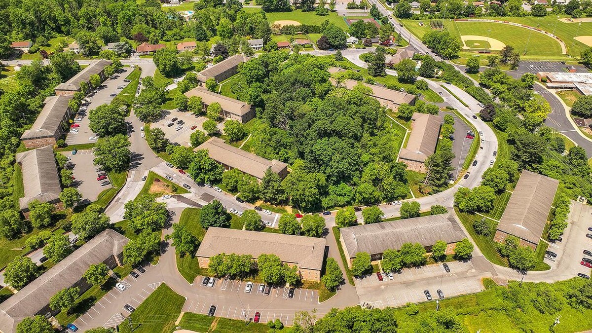 Images Governor Mifflin Apartments