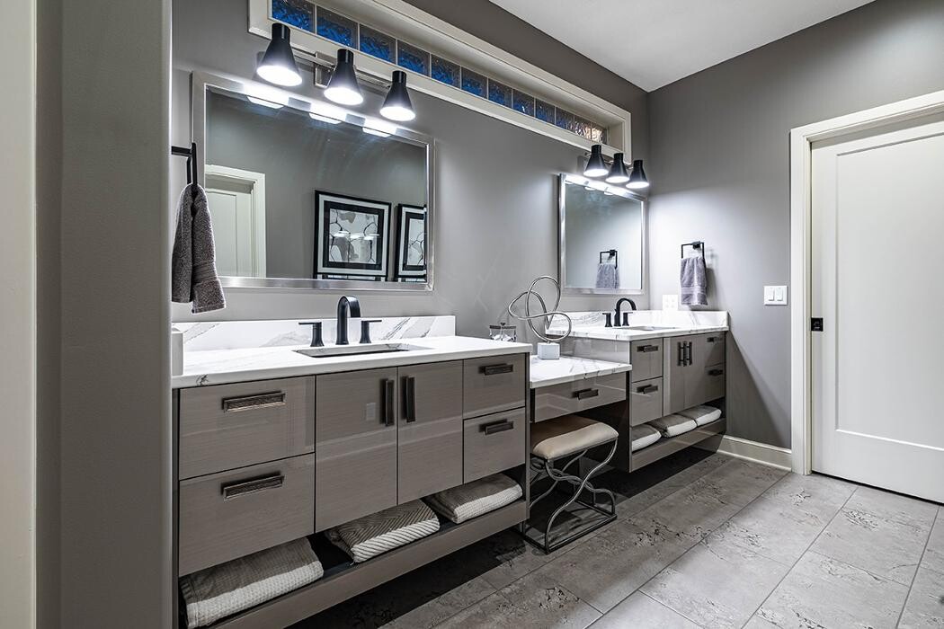 Images Eagle River Cabinets, Inc.