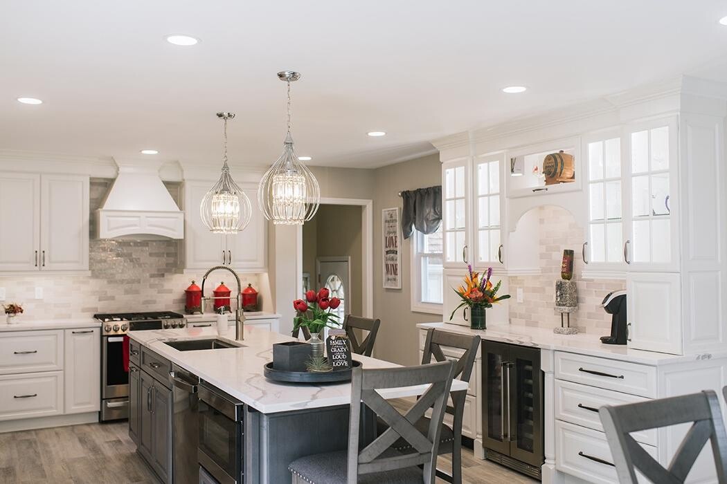 Images Eagle River Cabinets, Inc.