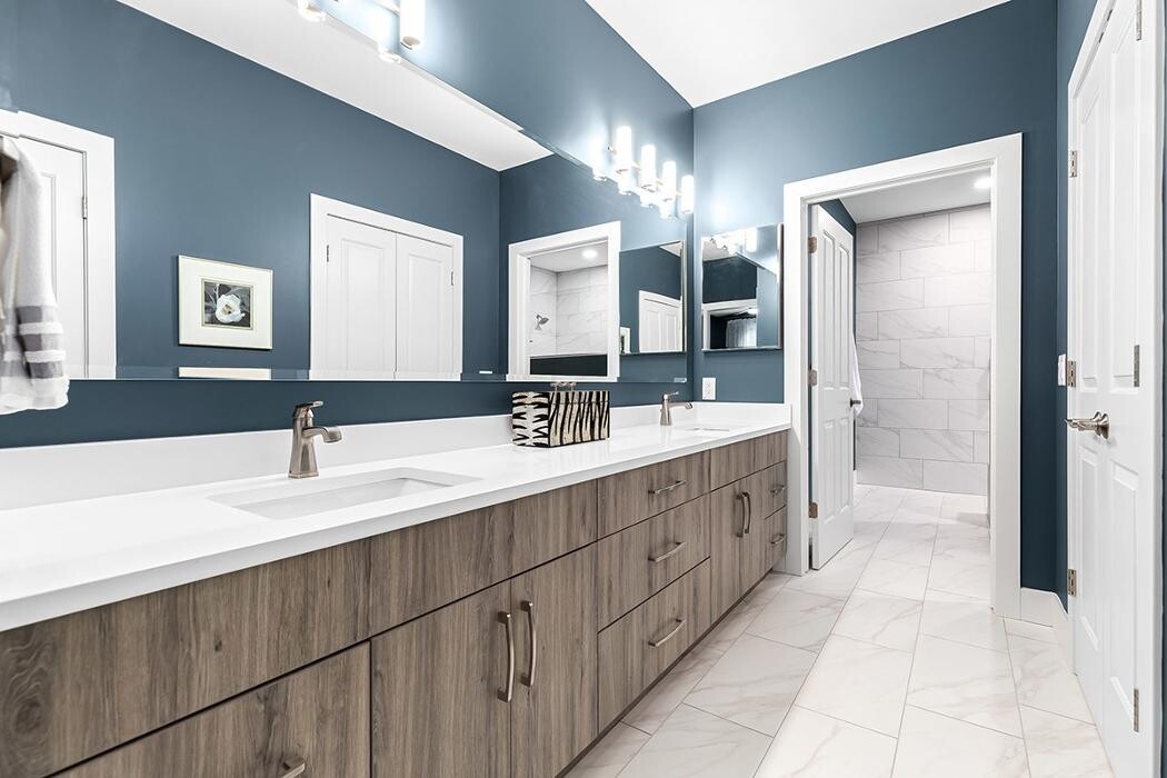 Images Eagle River Cabinets, Inc.