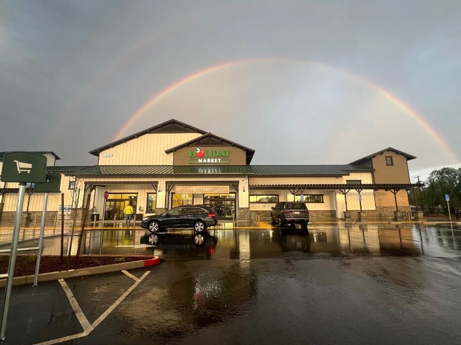 Images Holiday Market