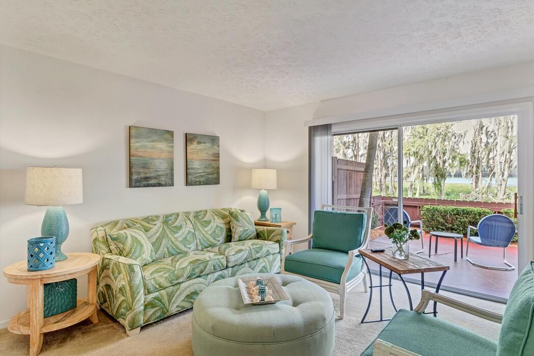 Images Lake Carlton Arms