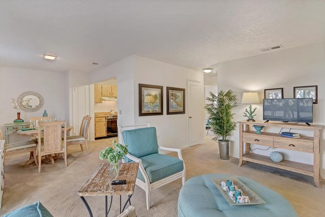 Images Lake Carlton Arms