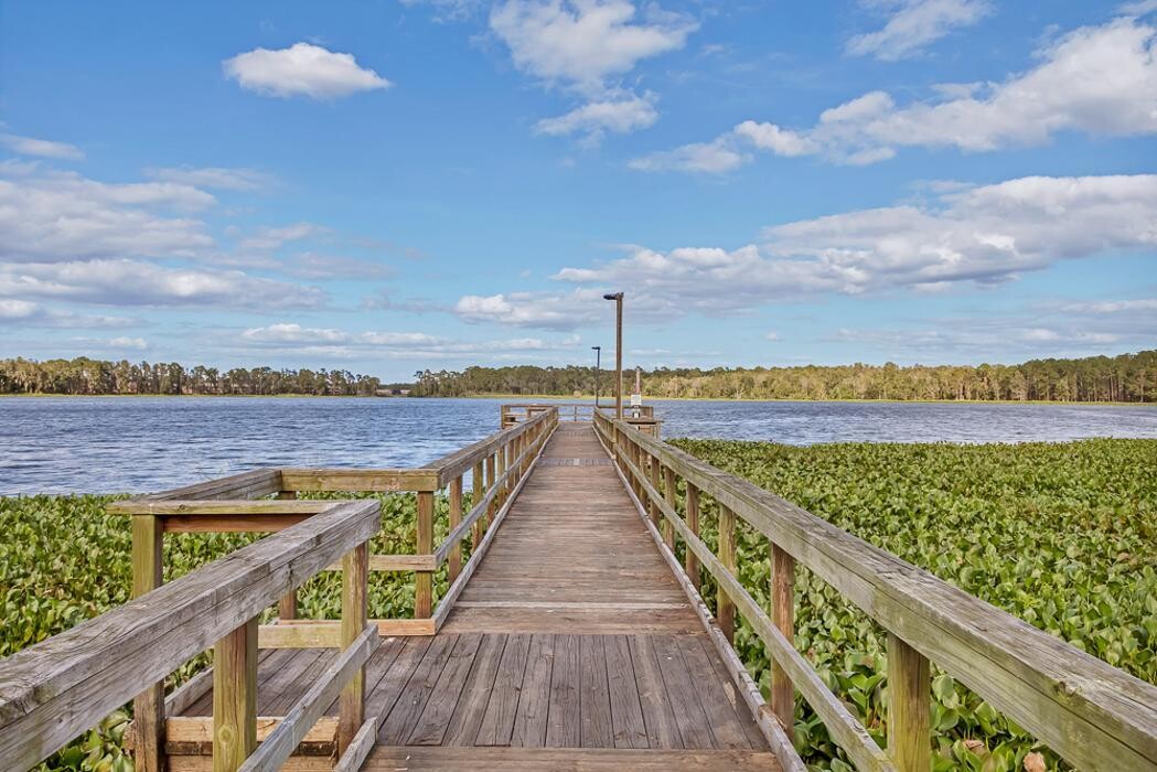 Images Lake Carlton Arms