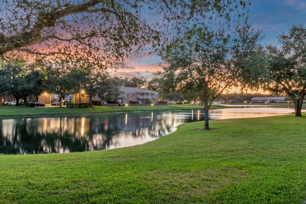 Images Lake Carlton Arms