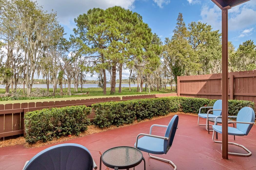 Images Lake Carlton Arms