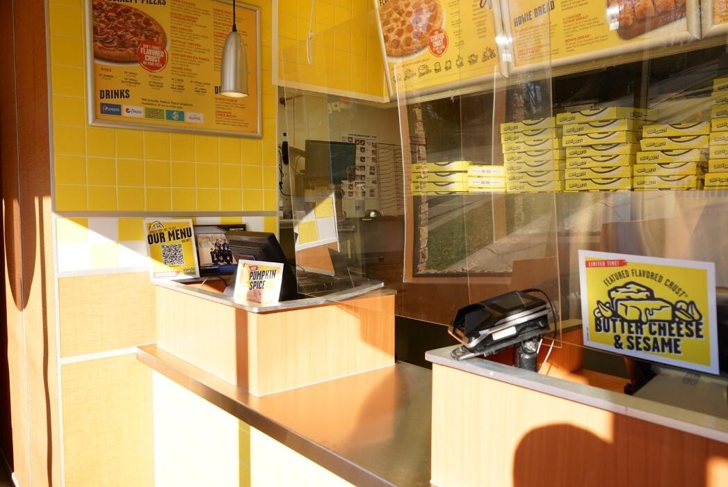 Images Hungry Howie's Pizza