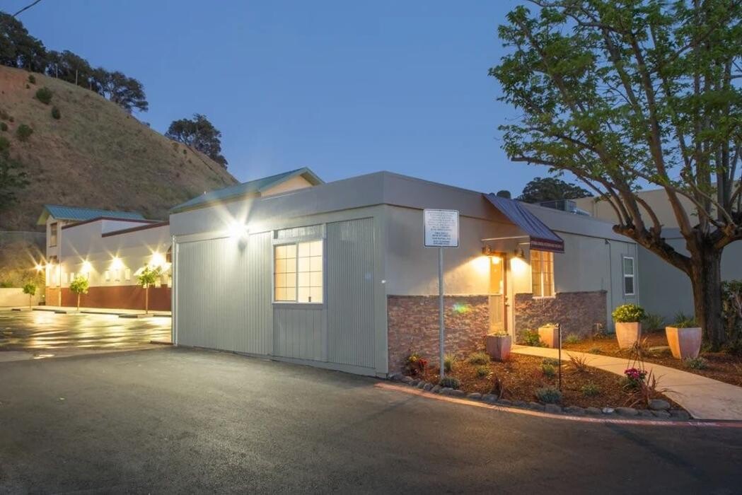 Images Terra Linda Veterinary Hospital