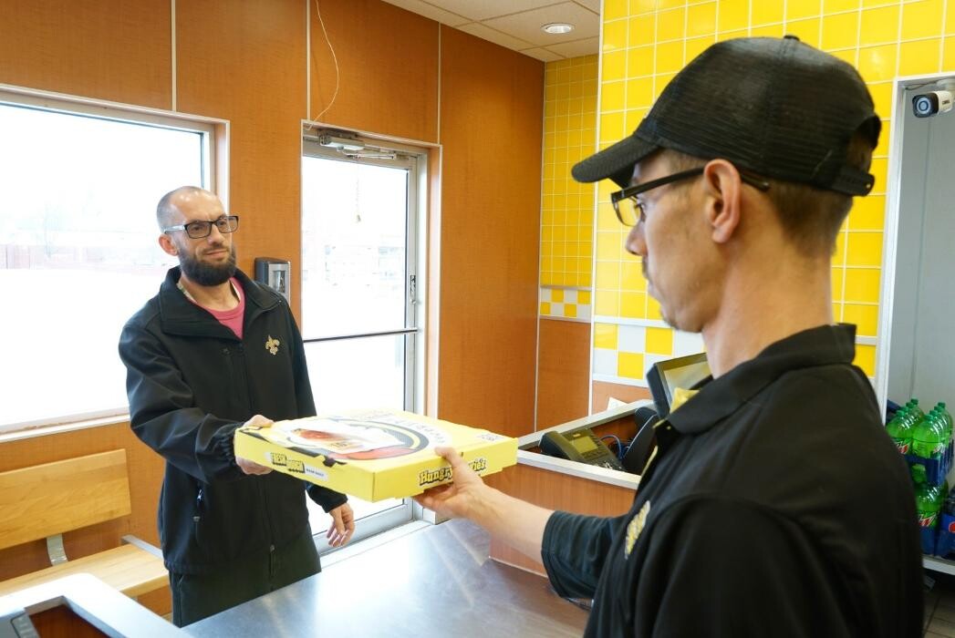 Images Hungry Howie's Pizza