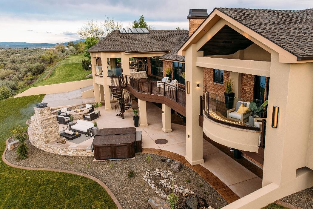 Images Mosaic Outdoor Living & Colorado Custom Decks