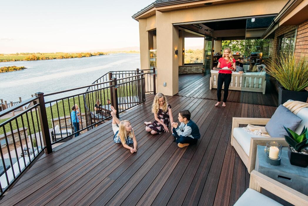 Images Mosaic Outdoor Living & Colorado Custom Decks